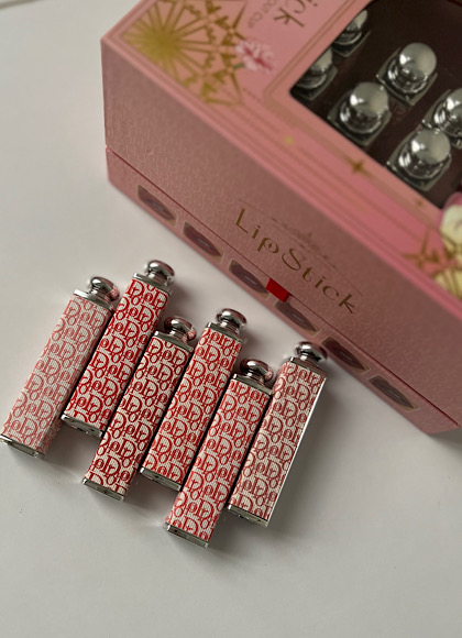 رژلب جامد طرح دیور